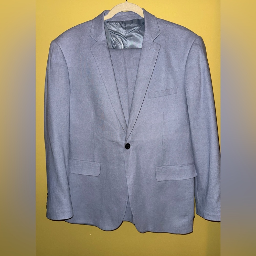 Men's Light Blue Suit
